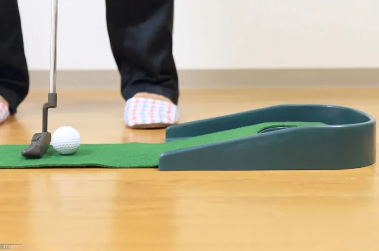 8 Top Picks For Golf Mats Review | January 2024